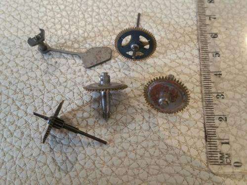 Clock - watch parts - gears - Watchmaker find your Treasure