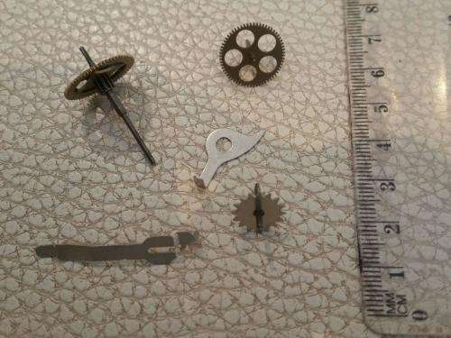 Clock - watch parts - gears - Watchmaker find your Treasure