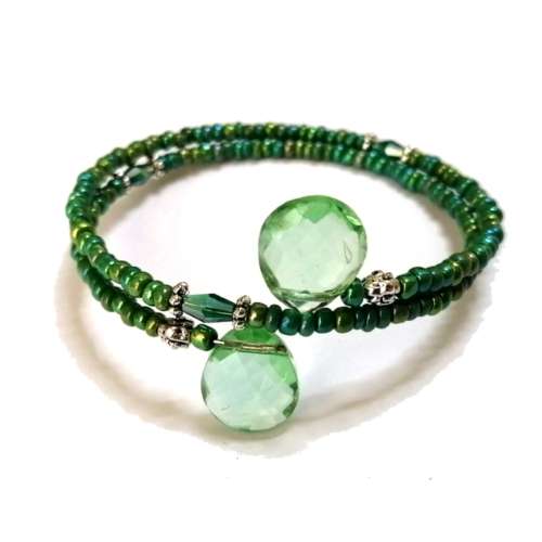 Bracelet, Crystal - Glass Bracelet with memory wire ( fits for any size )