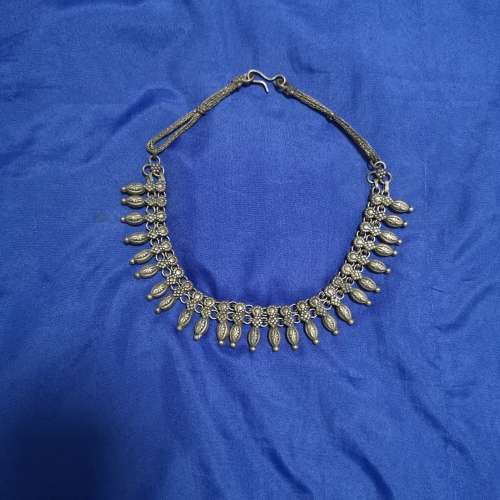 Vintage oxidised style choker