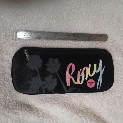 Roxy long padded pencil case