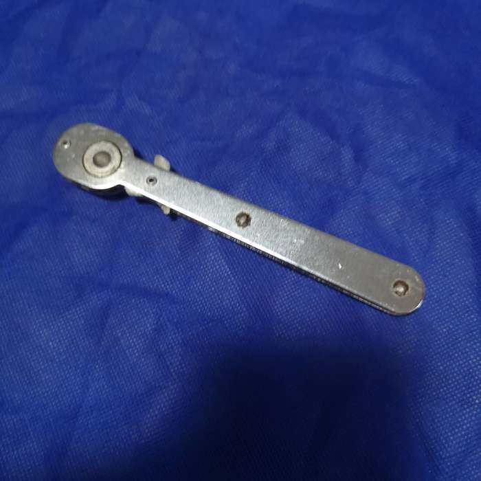 Vintage Flat Reversible Ratchet Wrench 1/4` Drive. Handy for tight spaces