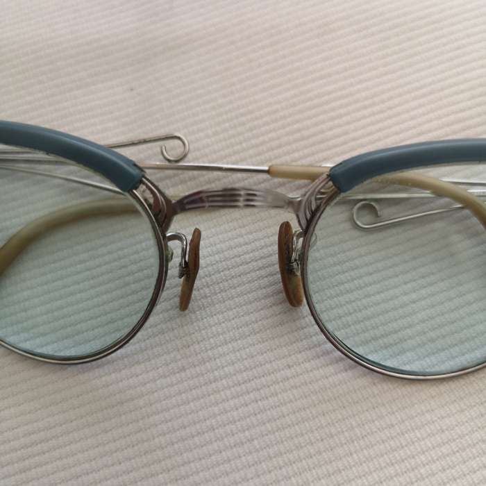 Bausch & Lomb- Vintage Cat Eye Glasses 1/10 12k GF. White Gold filled Eyewear Blue 1950s RARE