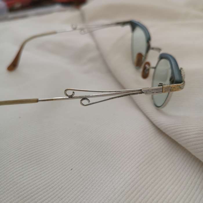 Bausch & Lomb- Vintage Cat Eye Glasses 1/10 12k GF. White Gold filled Eyewear Blue 1950s RARE