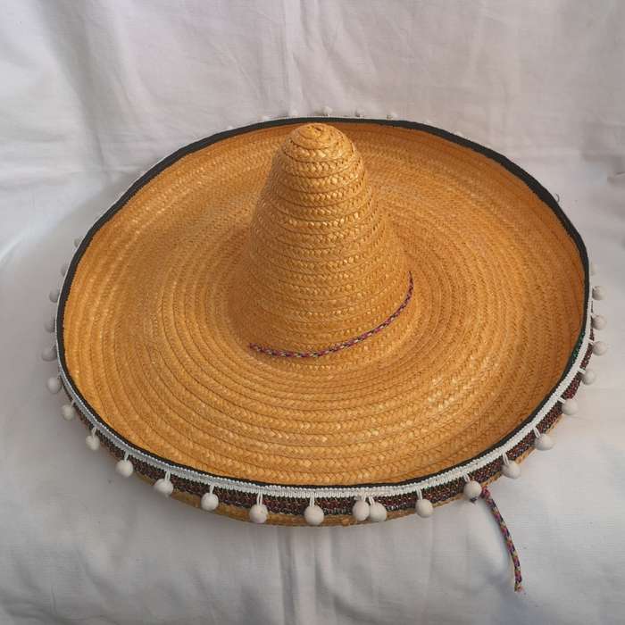 Sombrero Traditional design- large around 21`` or 52cm diameter. Was used as a prop on a photoshoot.