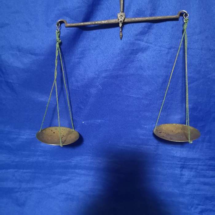 Antique Travelling Apothecary Chemist Balance Scales and Weights in Box. Made in England