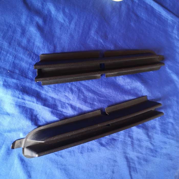 BMW E46 prefacelift original bumper vents. Left and Right