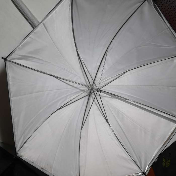 Photography Umbrellas, diffusion & white bounce. Ideal for studio use.