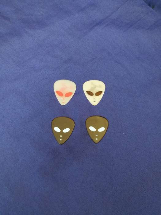 COLLECTORS SERIES ROSWELL CRASH SITE GUITAR PLECTRUM- Vintage