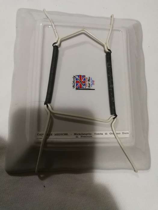 Weatherby wall plate with Artwork and wall hanger. England