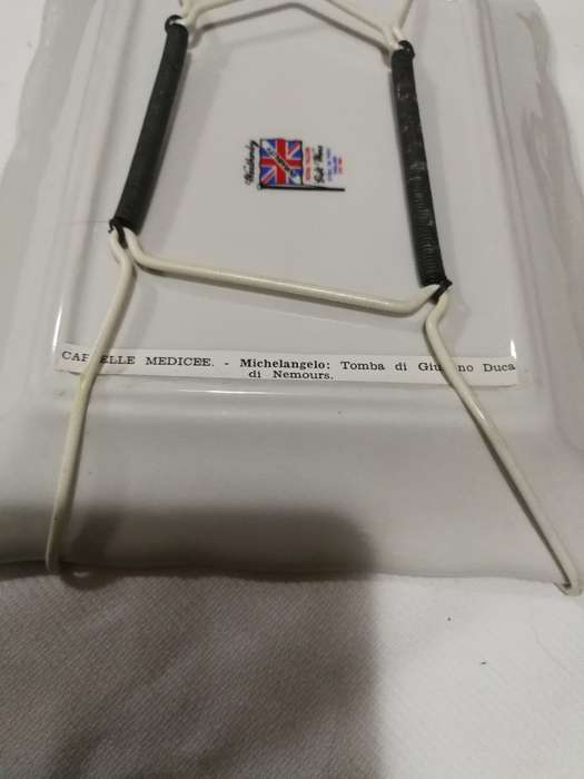 Weatherby wall plate with Artwork and wall hanger. England