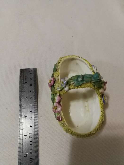 Mossware Basket, Trinket Dish, Ring Holder, Flower Encrusted Basket- Antique