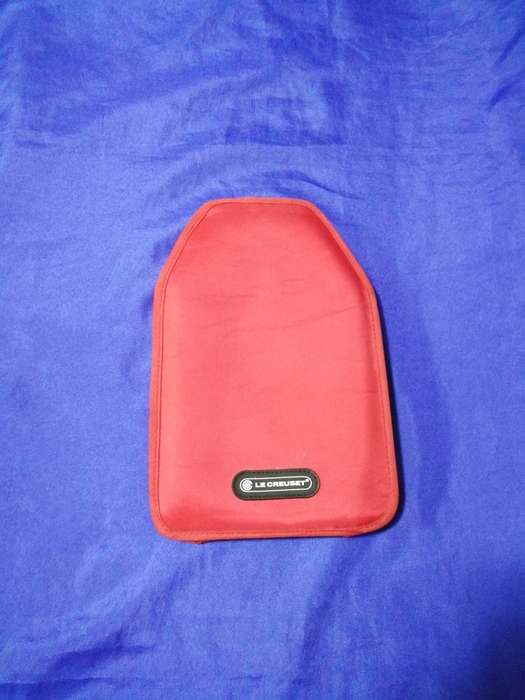 Le Creuset Wine cooler sleeve- Red