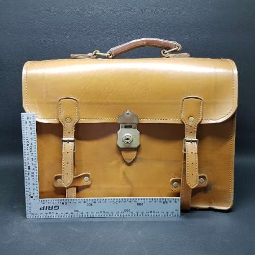 RARE Vintage Brown Briefcase With Leather Handle (Good Condition)