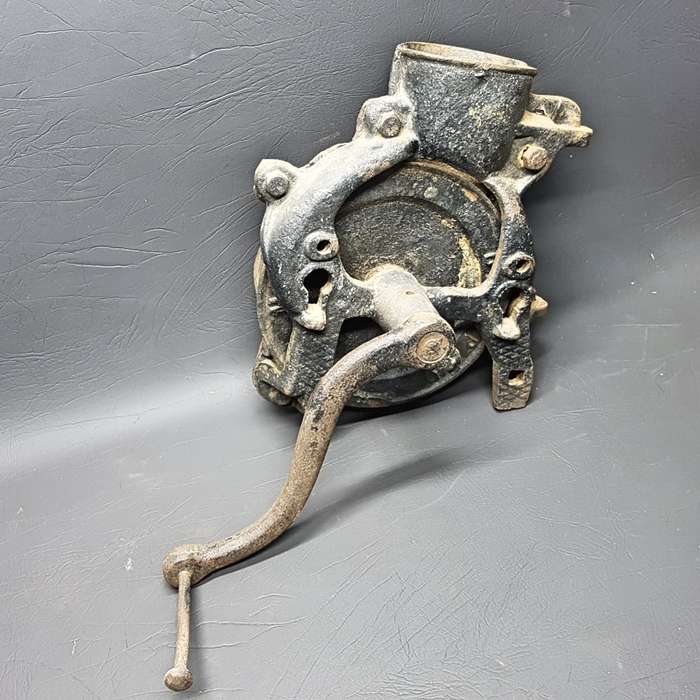 RARE!!! Antique Mandy Brakpan Cast Iron Corn Grinder !!!
