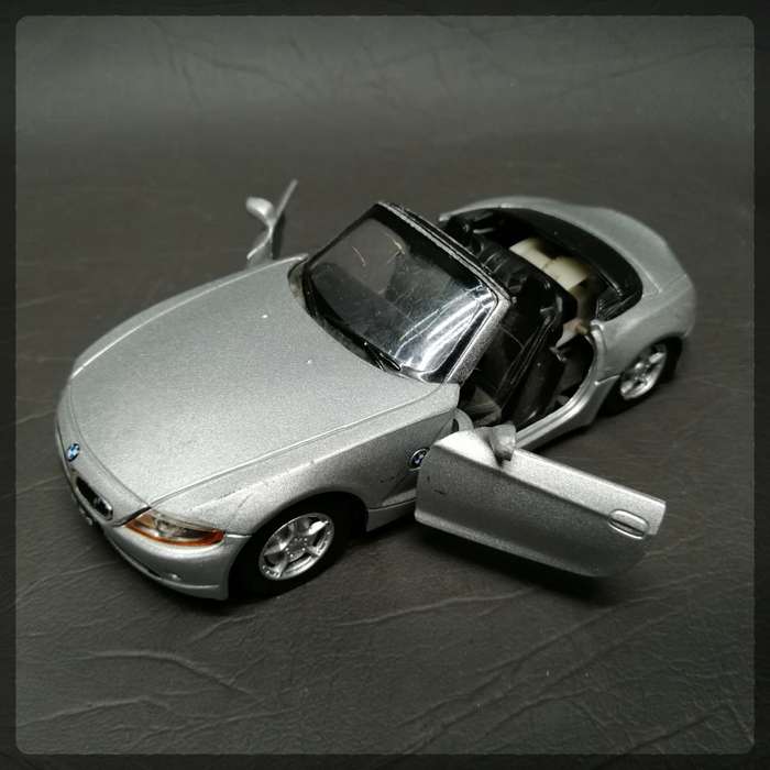 Original Die Cast Metal 1:36 NewRay BMW Z4