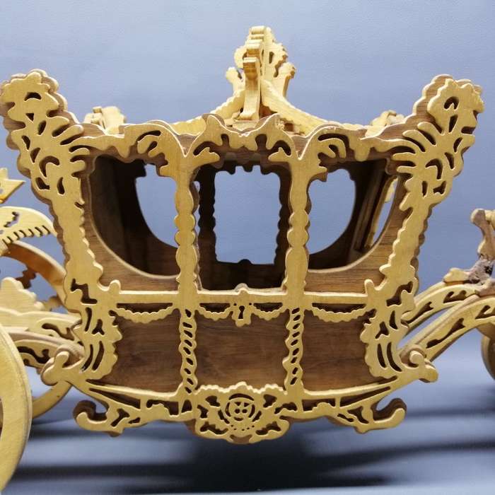 RARE!!! LARGE Handcrafted Wood Model of The Queens Gold State Coach!!!