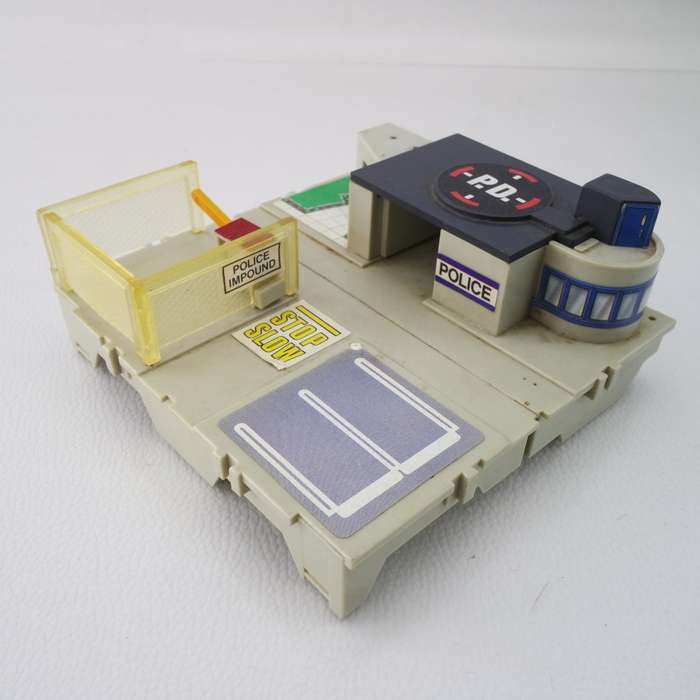 Original 1980's Micromachines Travel City Fold Up Police Impound Play Set!!!