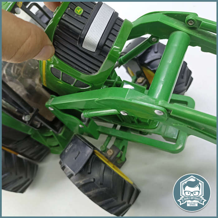 LARGE ERTL Britains Big Farm John Deer Tractor Front Loader!!!