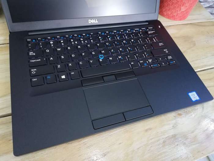 (HyperBook) Dell Latitude 7490 Core i7-8650U/ 512GB SSD/ 16GB DDR4L/ UHD 620/ FHD / Warranty 2022