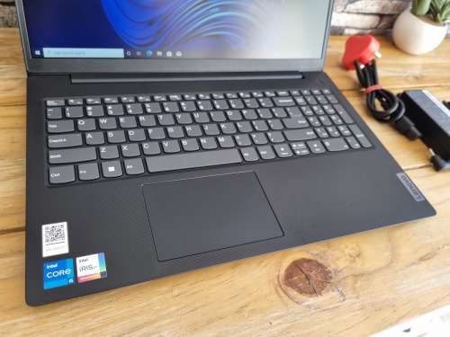 2022 Lenovo IdeaPad V15 G2 Core i5 11th Generation Premium Laptop/ 8GB DDR4/ 256GB NVMe/ FHD 1080p