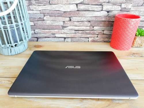 *Design Spec* Asus Vivobook Pro Series Core i5-8250U/ Nvidia GeForce/ 256GB SSD/ 8GB DDR4/ FHD 1080p