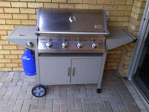 Cadac 4 Burner Stainless Steel Gas Braai With Side Stove