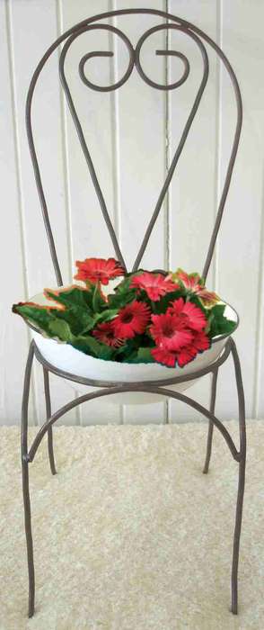 Rod chair with flower bowl