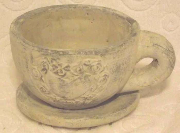 Decorative heart cup and saucer pot