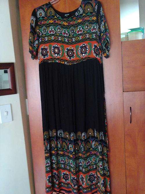 INDIAN TYPE DRESS - CHAIN REACTION SIZE 40