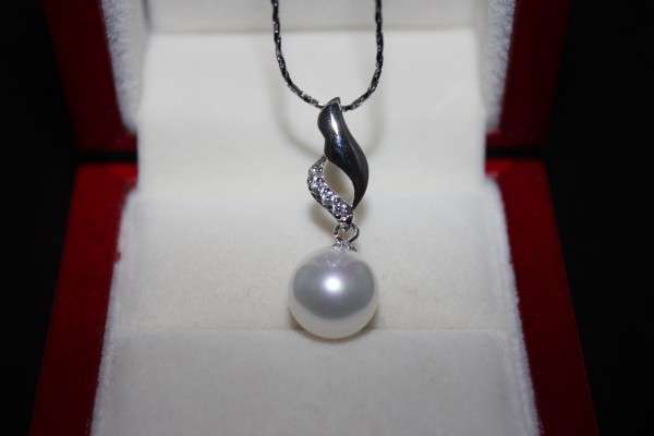 10 mm southeast Asia Shell pearl Pendant