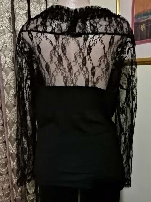 Black Top With Lace Sleeves