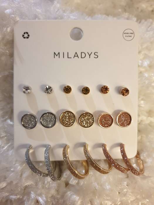 9 Sets of Earrings