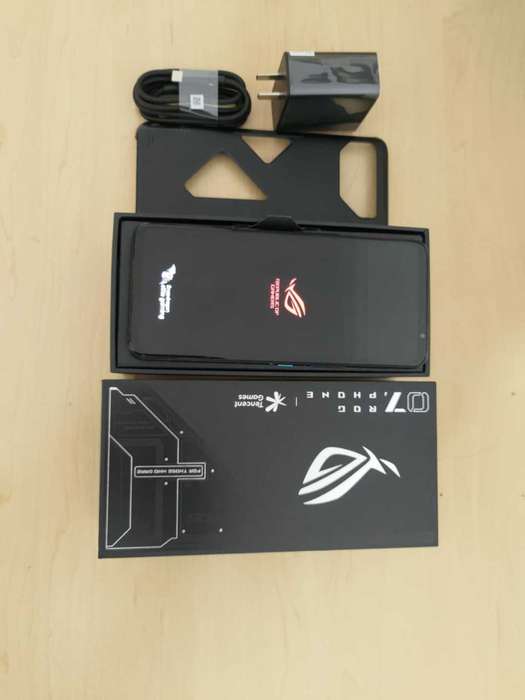 Asus Rog 7 - 12GB RAM GAMING PHONE (Global Rom)