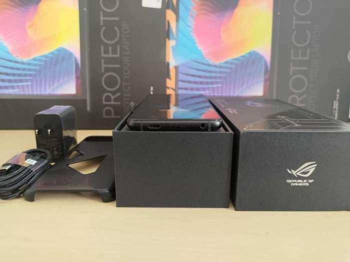 Asus Rog 7 - 12GB RAM GAMING PHONE (Global Rom)
