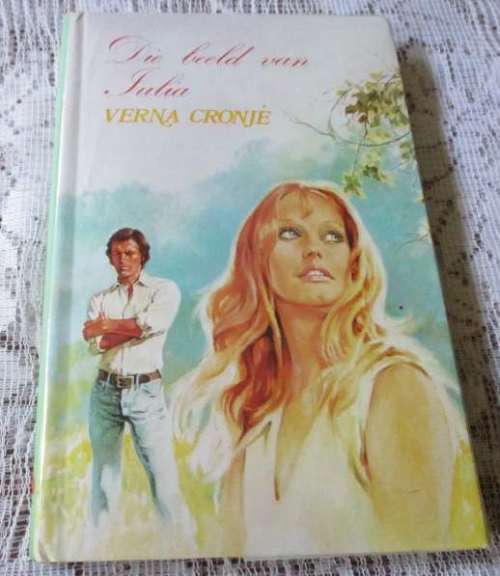 DIE BEELD VAN JULIA - VERNA CRONJE ( hardeband / roman / avontuur )