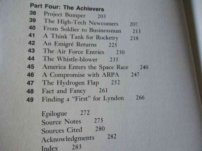THE ROCKETMAKERS - THE DREAMERS WHO MADE SPACE FLIGHT A REALITY - HARRY WULFORST