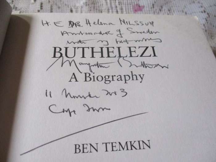 BUTHELEZI - A BIOGRAPHY -  BEN TEMKIN  ( SIGNED - INSCRIBED TO THE AMBASSADOR OF SWEDEN )