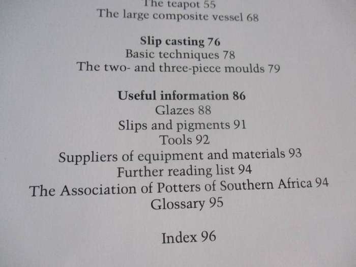STEP- BY-STEP POTTERY AND CERAMICS - A SOUTH AFRICAN GUIDE - LORETTE ESPI