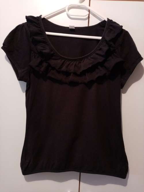 Black frilled top XL