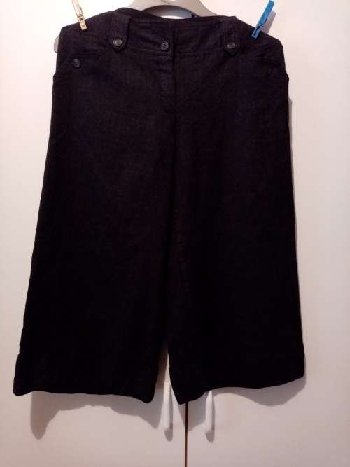 Dark grey 3/4 formal pants Woolworths 8 as new