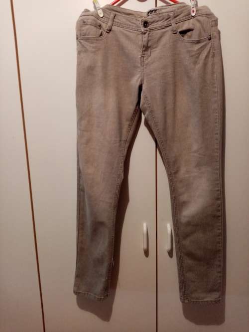 Light grey jeans by FREE size 36