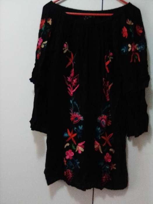 Stunning black embroidered Indian top size S