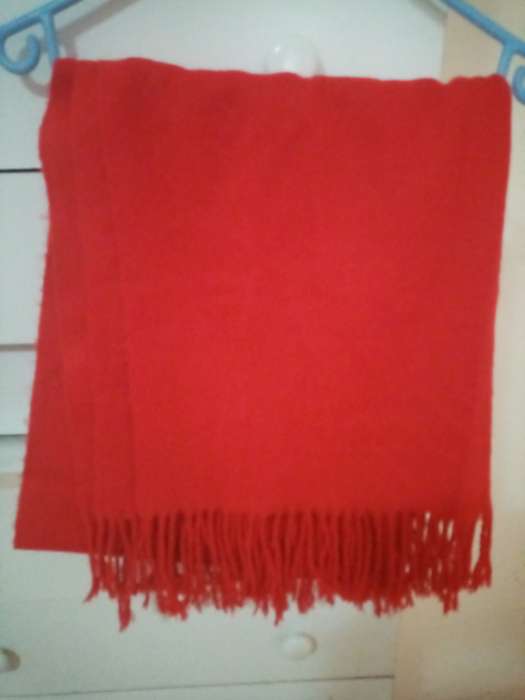 Stunning bright red thick scarf