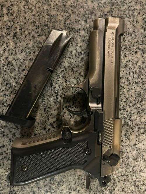 BLOW F92 Auto 9mm Blank Pepper Pistol Sounds like a real gun