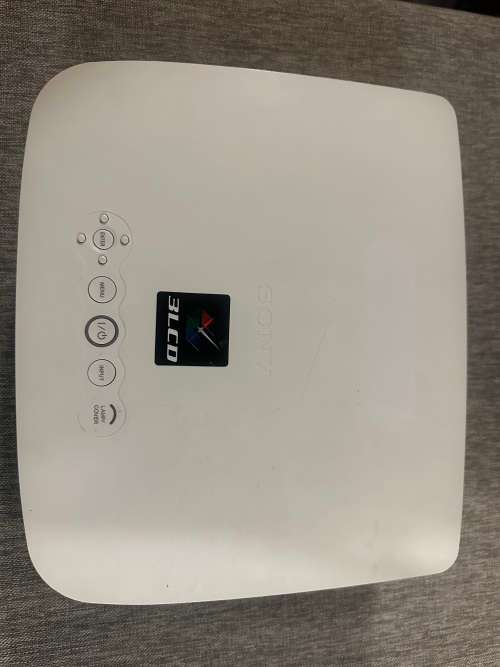 Sony VPL-EX4 XGA (1024 x 768) LCD Multimedia Projector Please read