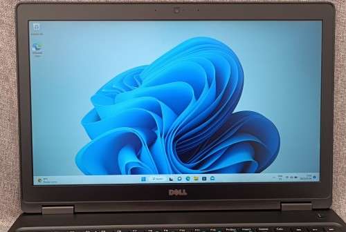 Dell Latitude 5590, 8th Gen i5-8250U@1.6GHz, 16GB RAM, 256GB m.2 SSD, 15.6` FHD Display, Win 11