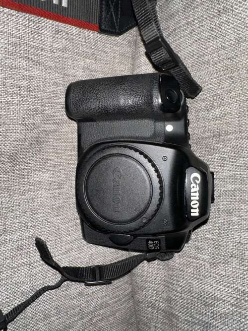 Canon EOS 40D 10.1MP Digital SLR Camera with70-300mm With 2 Batteries