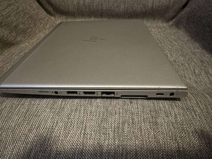 HP EliteBook 840 G5  8th Gen i7-8550U@1.9GHz, 8GB RAM, 256GB SSD,UHD GRAPHICS 620 FHD Display LTE