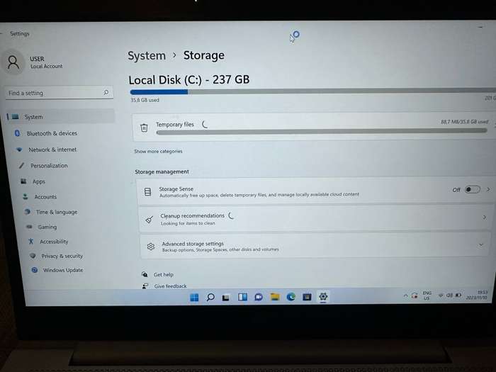 HP EliteBook 840 G5  8th Gen i7-8550U@1.9GHz, 8GB RAM, 256GB SSD,UHD GRAPHICS 620 FHD Display LTE